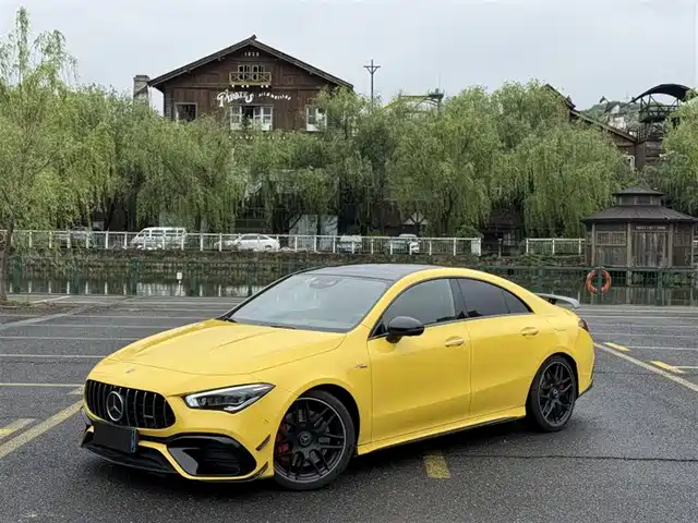 MERCEDES-BENZ CLA AMG 2023
