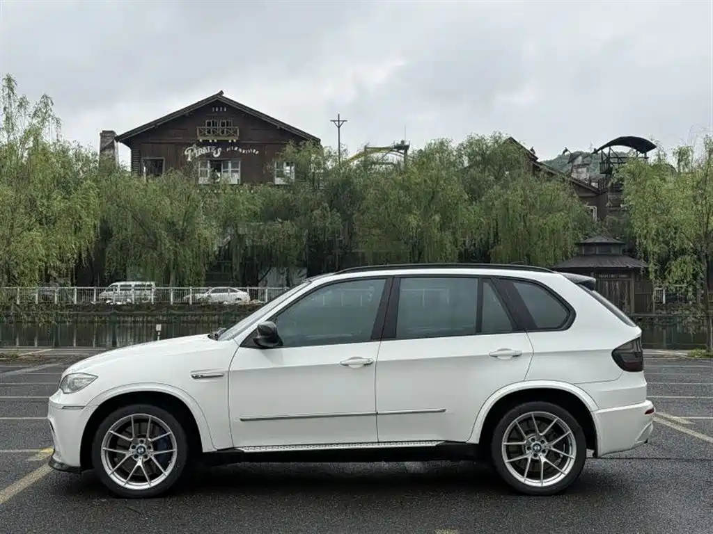 BMW X5 (Import) 2010 X5 M фото 6