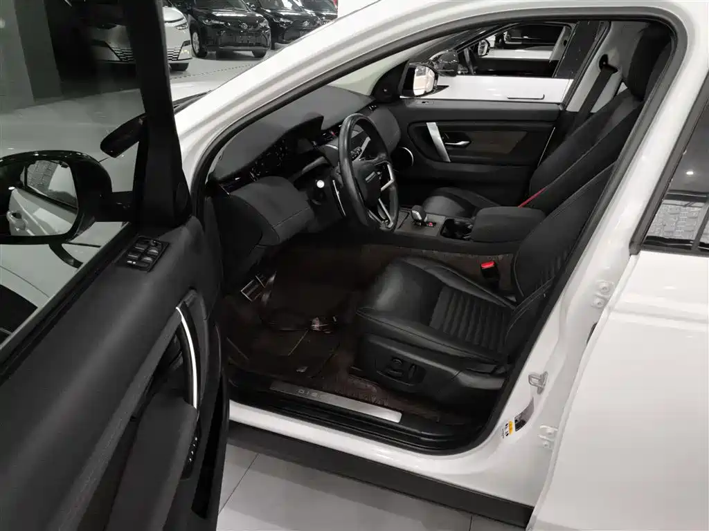 Land Rover Discovery Sport 2024 Performance Technology Edition фото 12