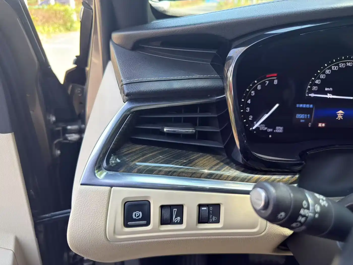 Cadillac XT5 2016 28T AWD Technology Model фото 18