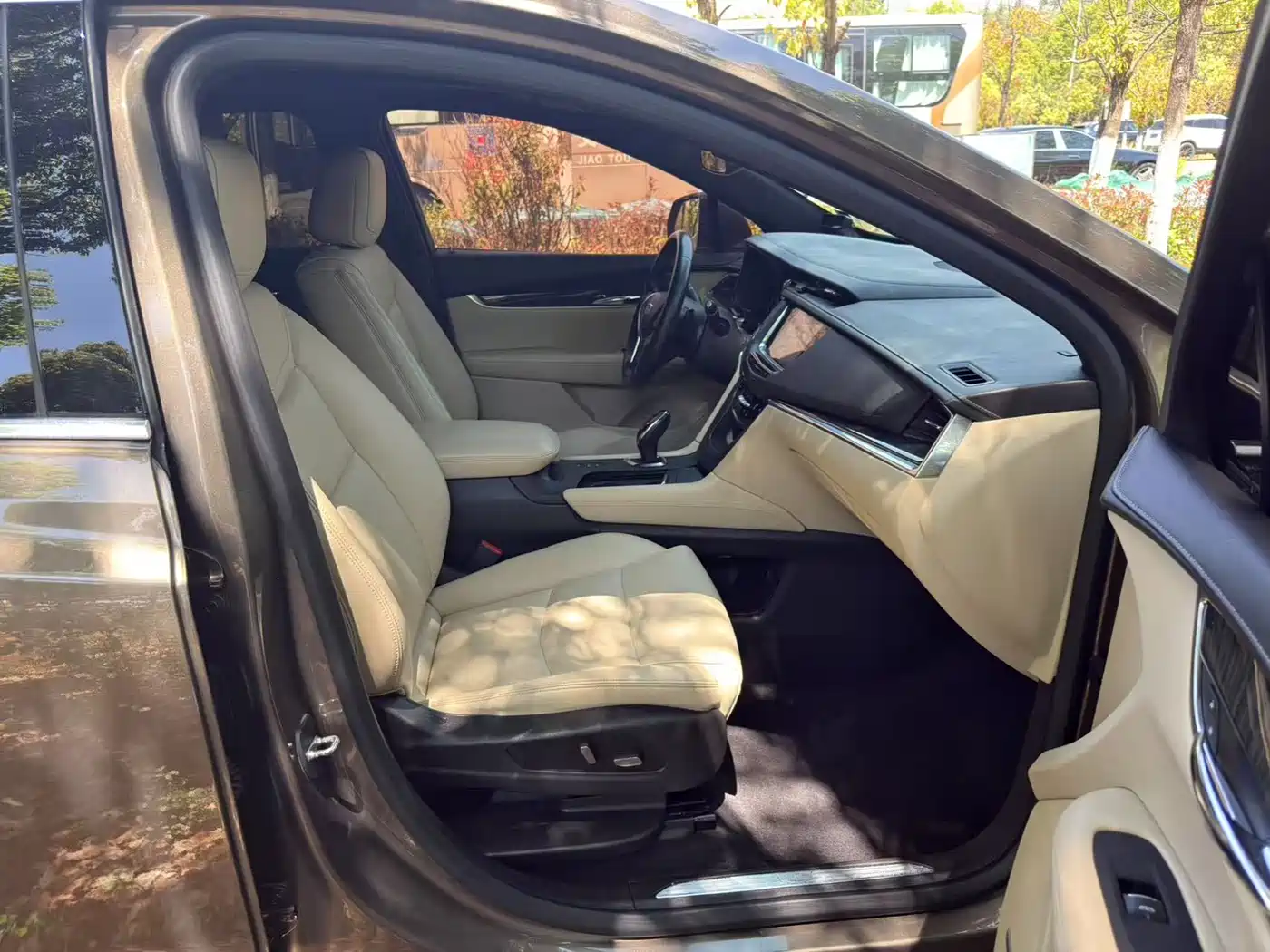 Cadillac XT5 2016 28T AWD Technology Model фото 25