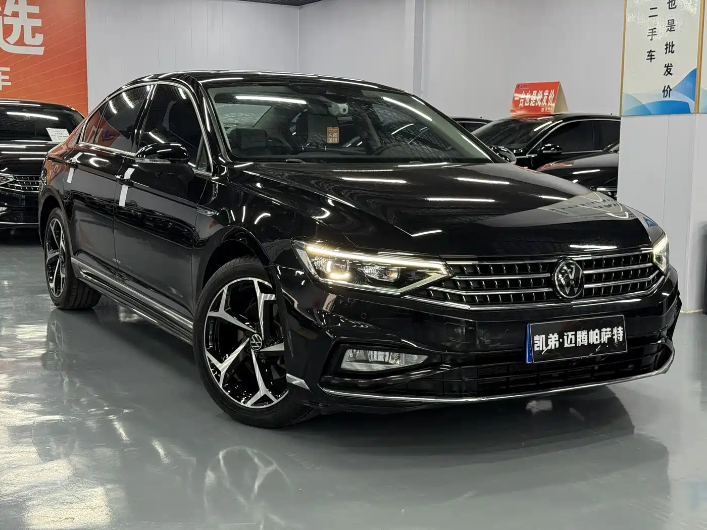 Volkswagen Magotan 2023 Model 2 Million Commemorative Edition 330TSI DSG Luxury фото 3