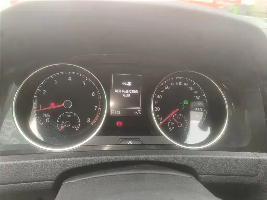 Volkswagen Golf 2017 230TSI Auto Comfort Millionth Anniversary Edition фото 12