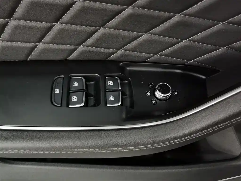 Hongqi HS5 2019 2.0T Smart Connect Enjoy 4WD Edition фото 9