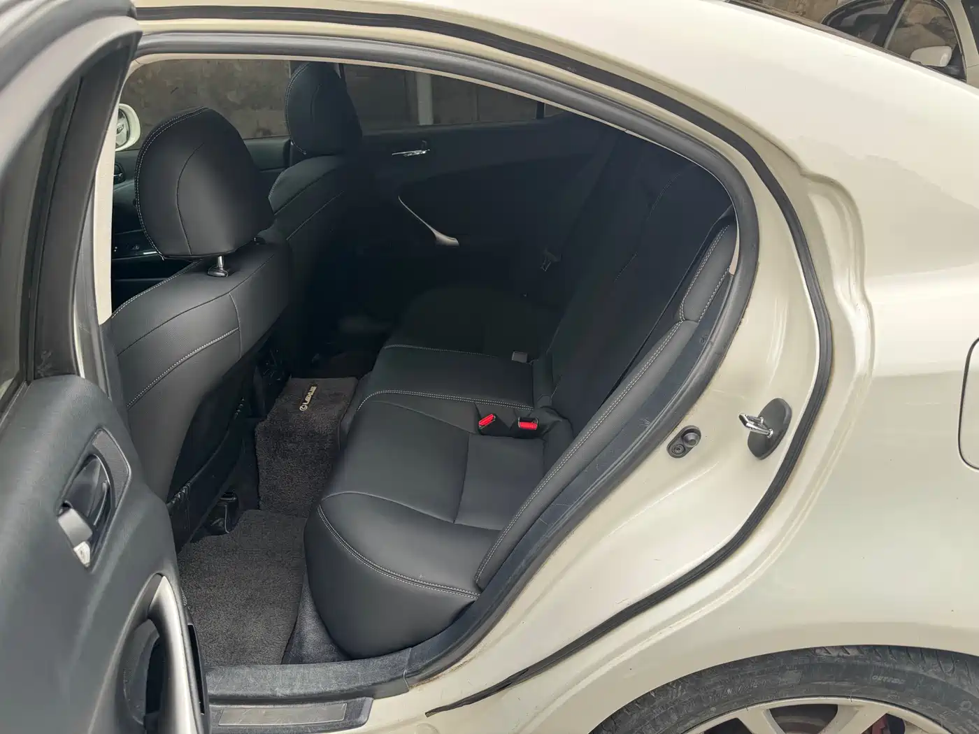 Lexus IS 2011 250 Sport фото 4