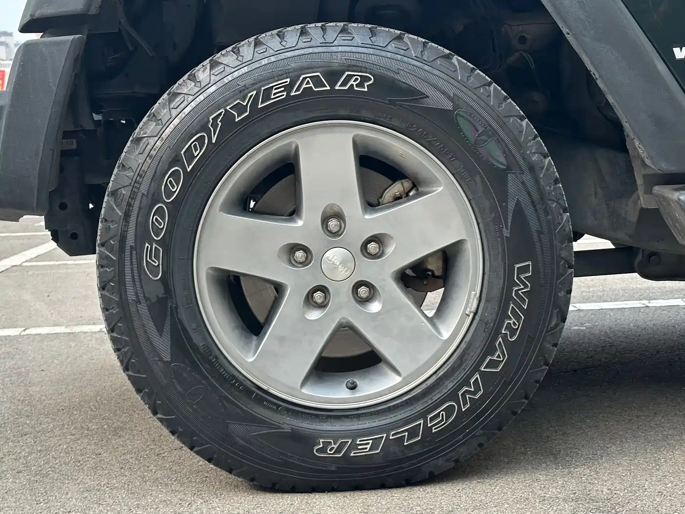 Photo 15 - Jeep Wrangler