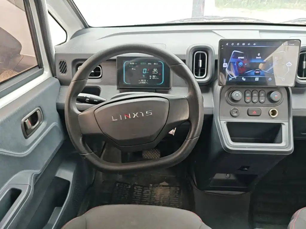 Yufeng Auto Yufeng Golden Warehouse 2025 2025 Passenger Version With Slow Charging