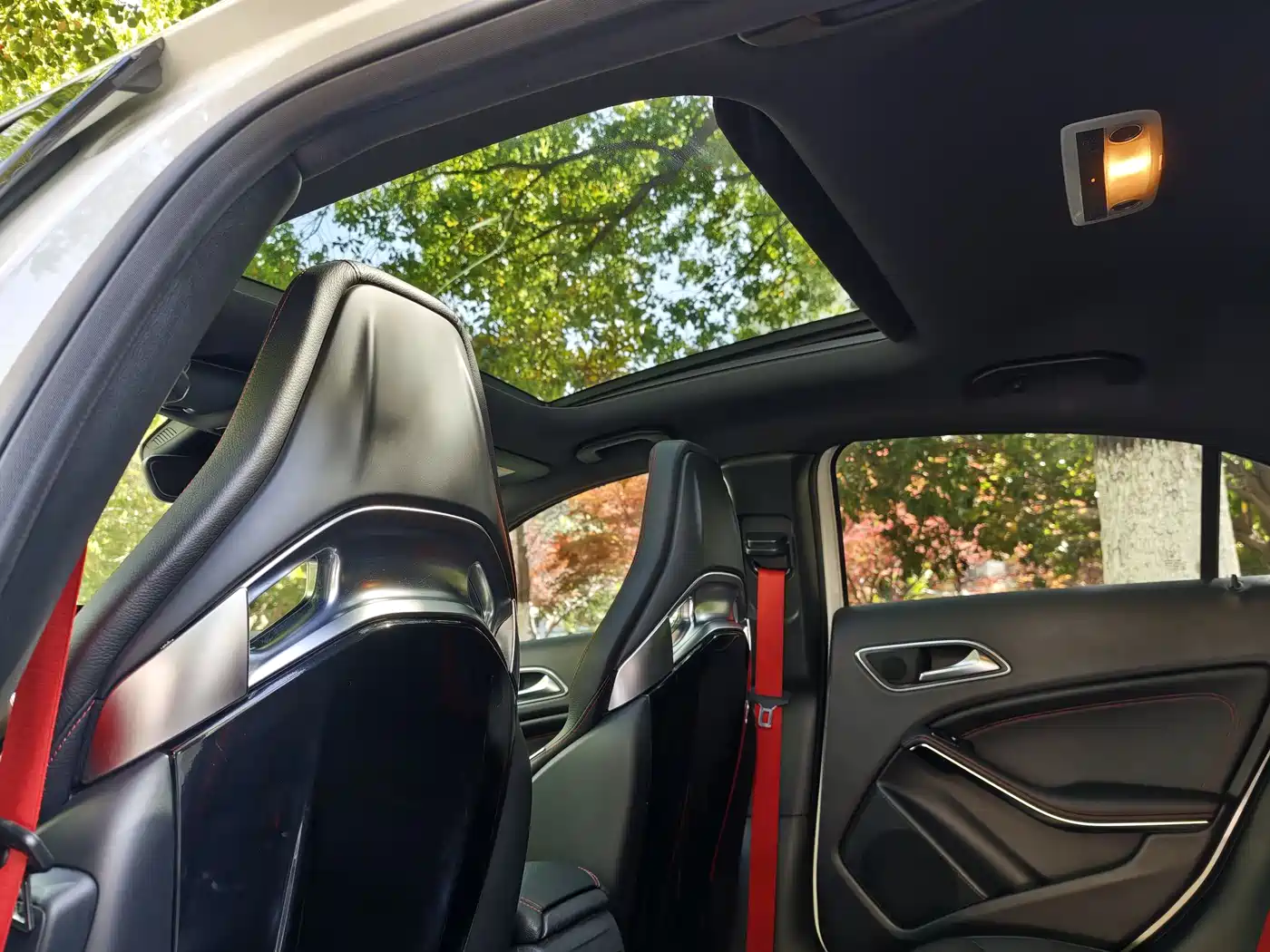Mercedes-Benz A-Class AMG (Import) 2014 AMG A 45 4MATIC фото 7