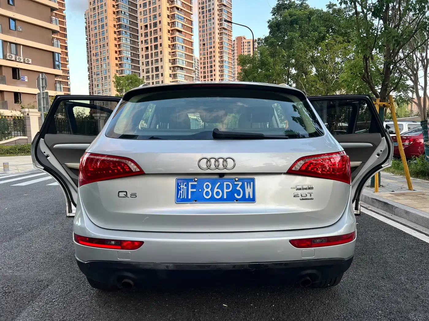 Audi Q5 2012 2.0TFSI Technology фото 17