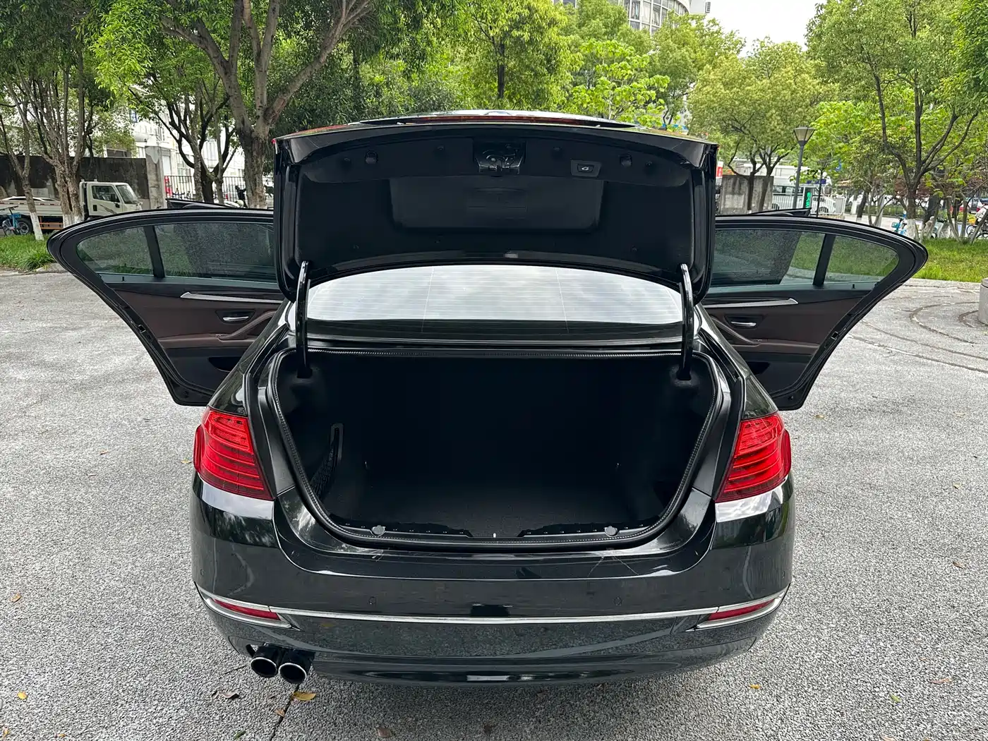 BMW 5 Series 2017 525Li Luxury Design Package фото 11