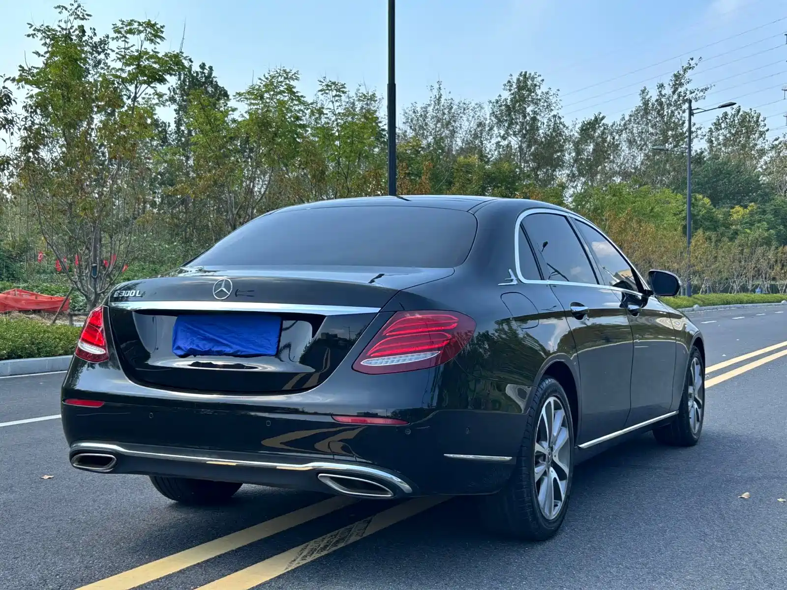 Фото 18 - Mercedes-Benz E-Class