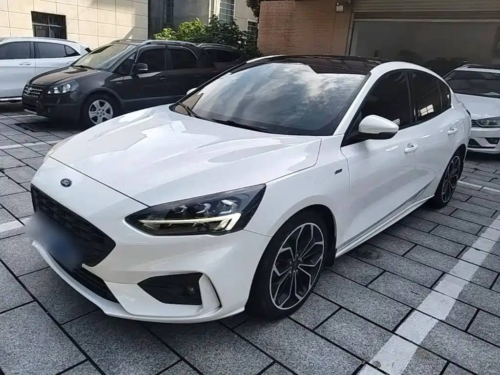 Ford Focus 2019 Sedan EcoBoost 180 Automatic ST Line