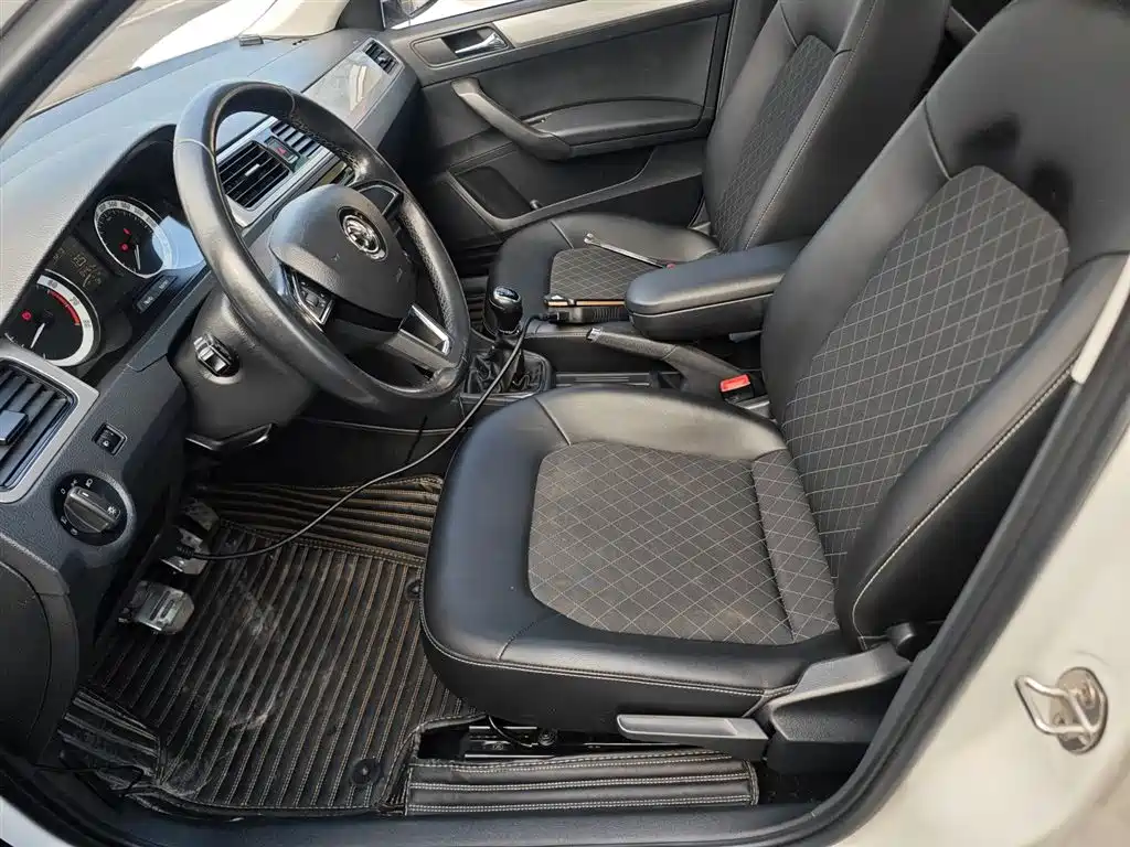 Škoda Rapid 2019 1.5L Manual Comfort Version China VI фото 15