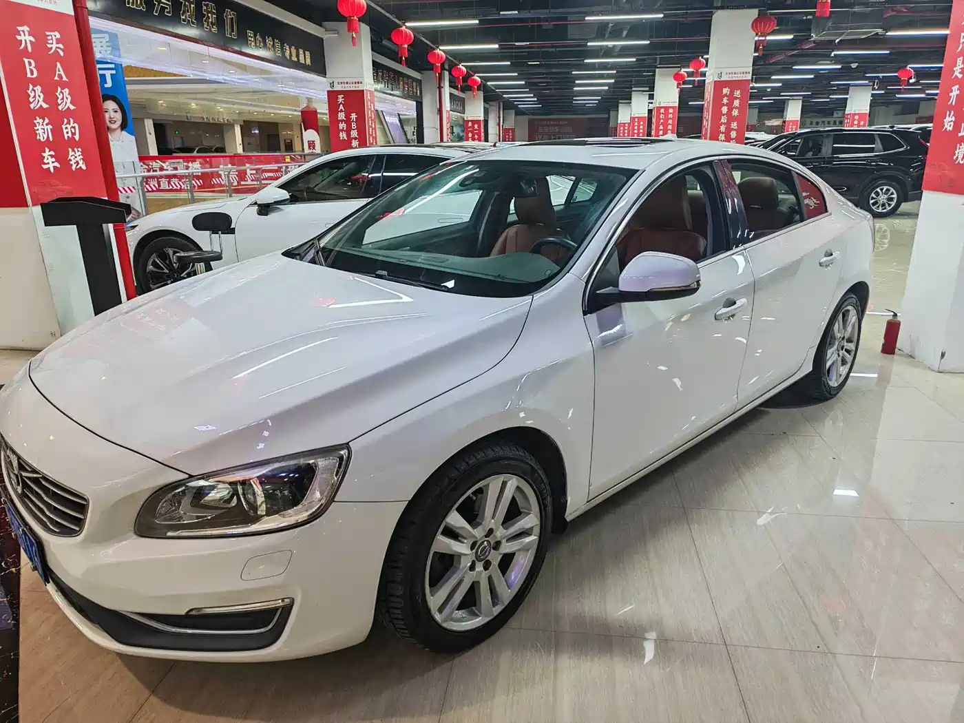 Фото 2 - Volvo S60