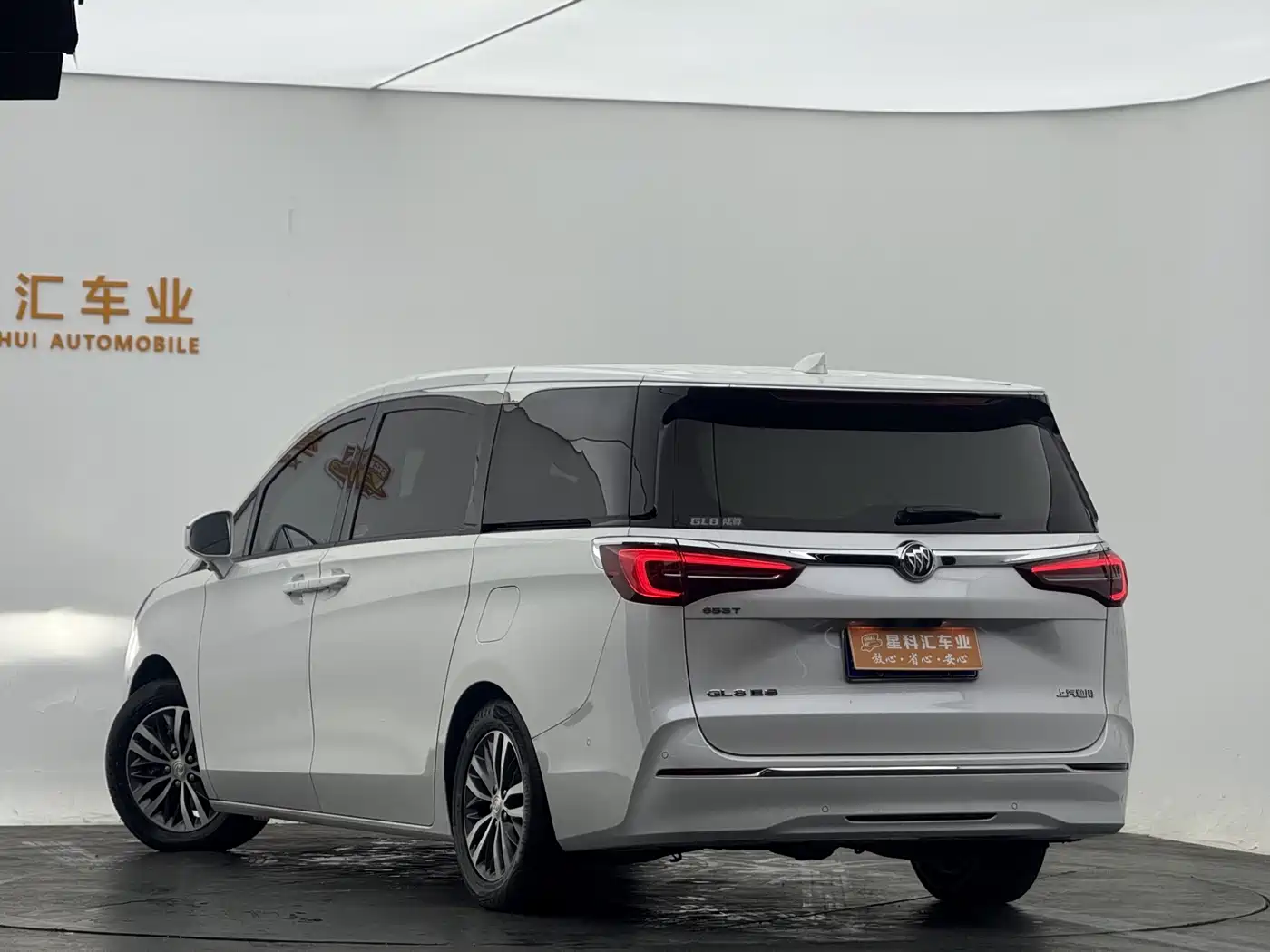 Buick GL8 2021 ES Landlord 653T Premium фото 10