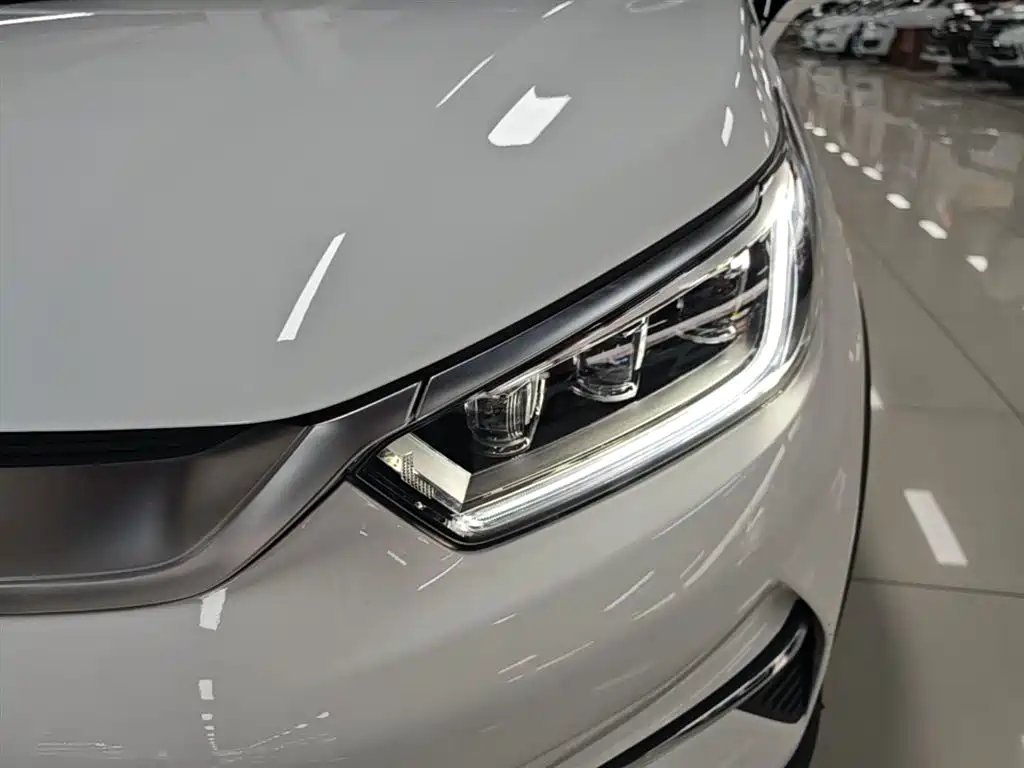BYD Yuan Pro 2021 401KM Luxury Model фото 24