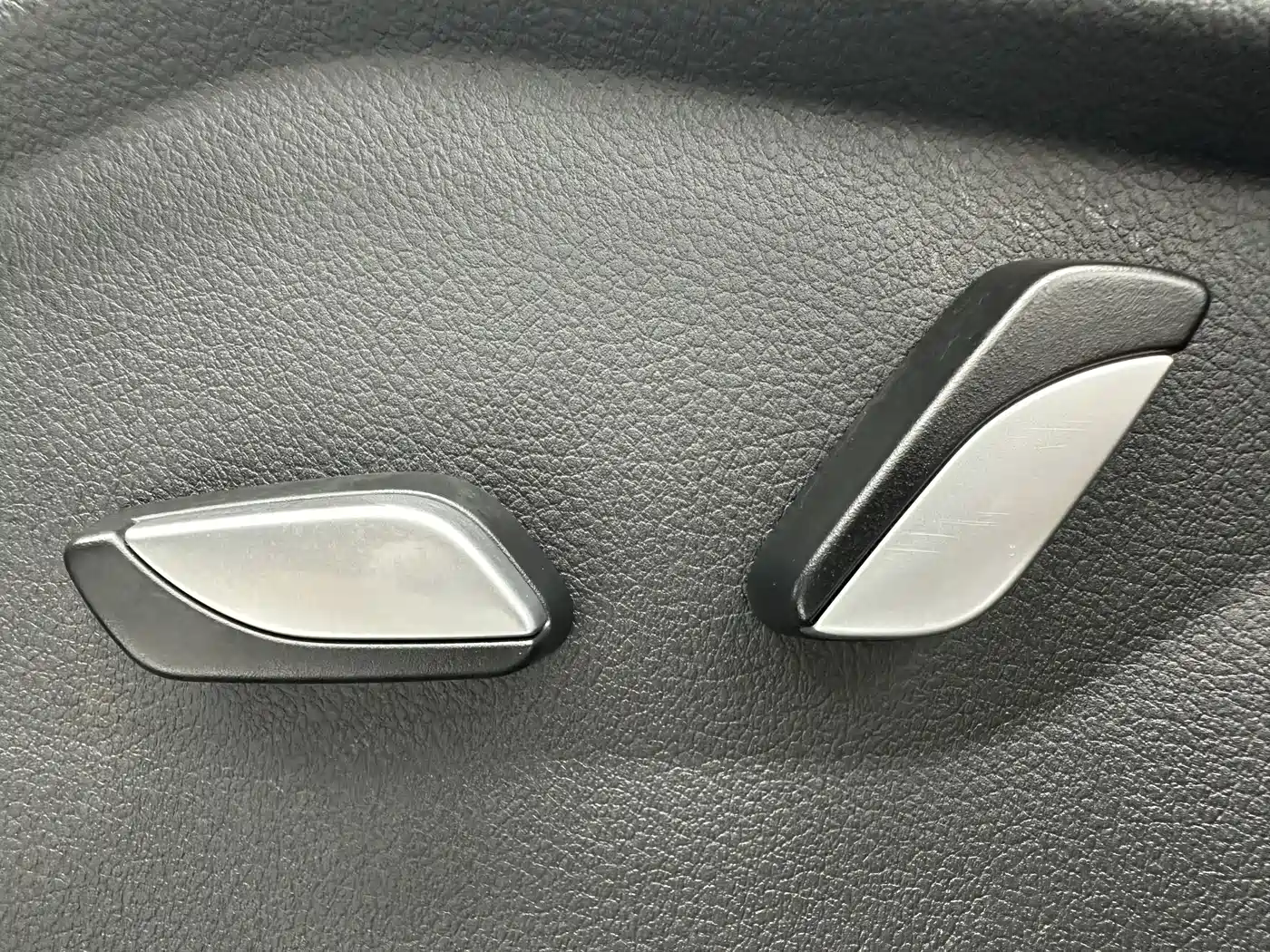 Geely Emgrand X6 2023 2021 Model PRO 1.4T Automatic Premium