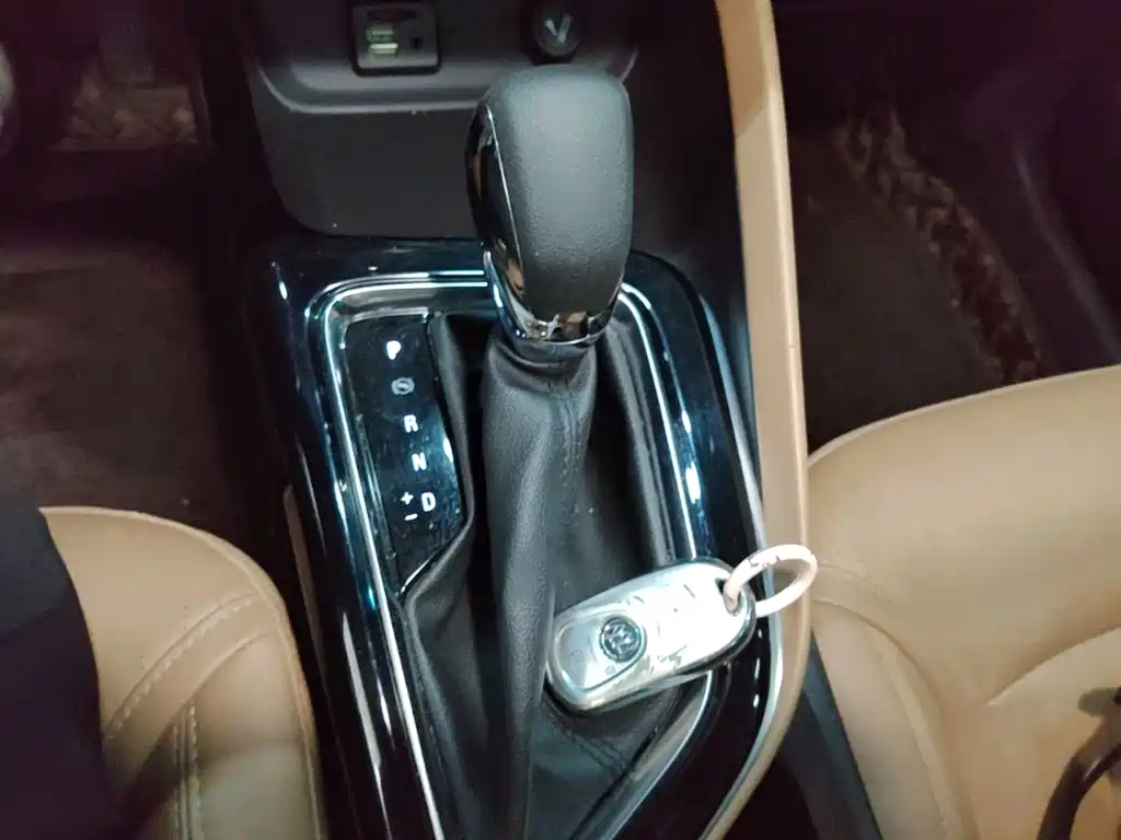 Buick GL6 2023 2021 323T Mild Hybrid Connected Luxury