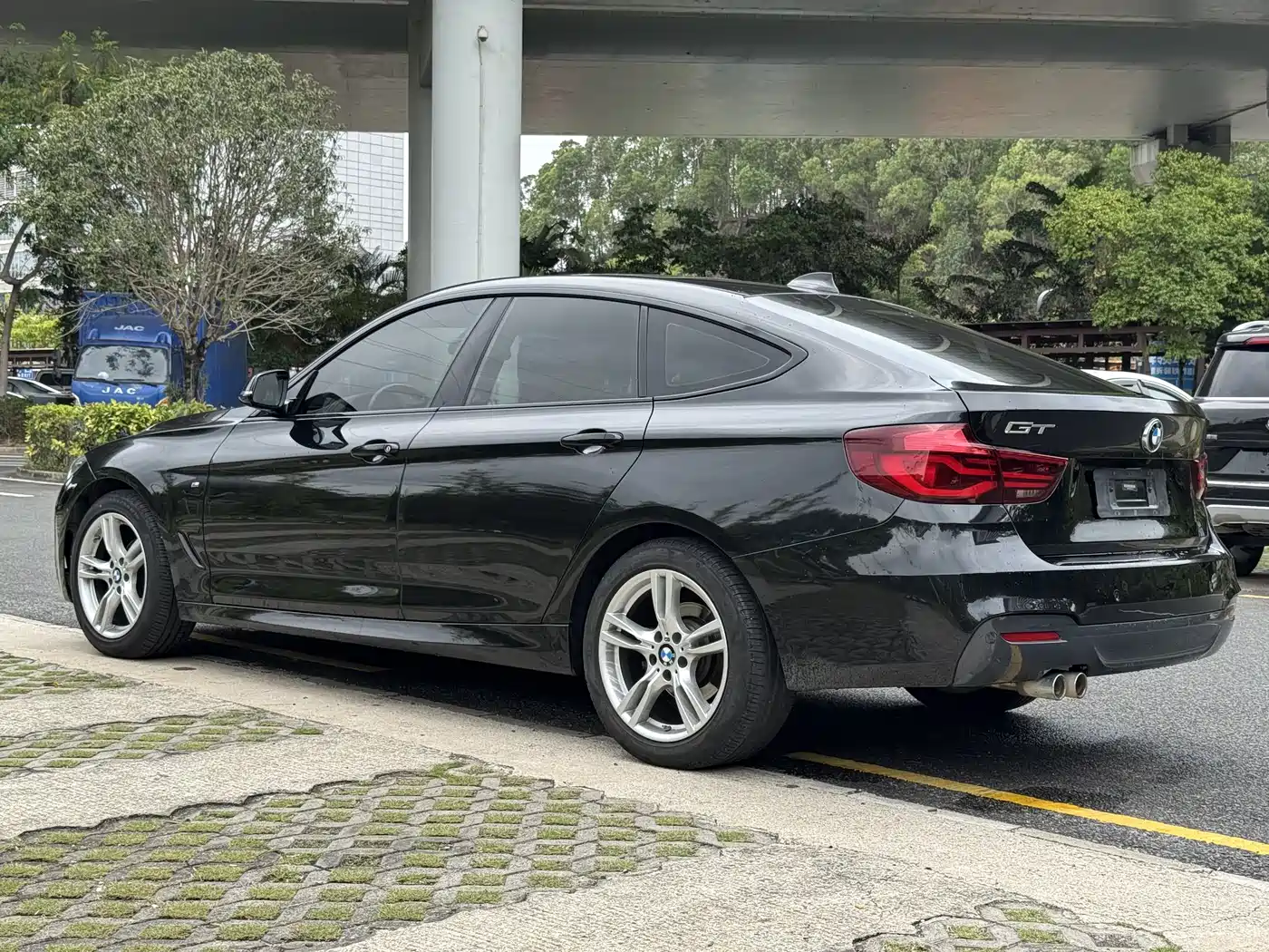 BMW 3 Series GT 2020 320i M Sport Package фото 8