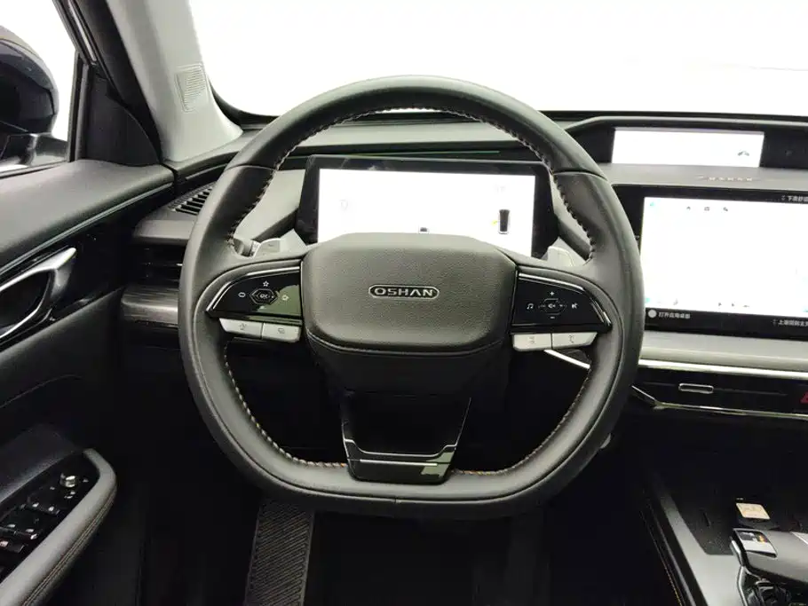 Changan Oshan Z6 2023 2022 Blue Whale 1.5T DCT Intelligent Leader
