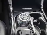 Photo 13 - Ford Explorer