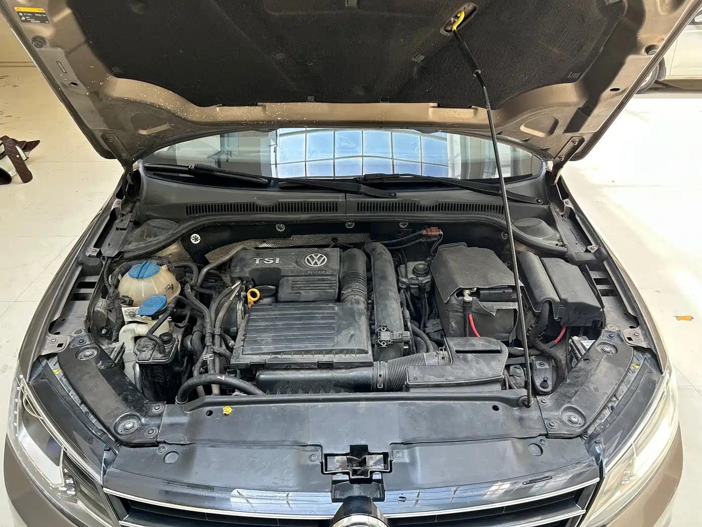 Фото 8 - Volkswagen Sagitar