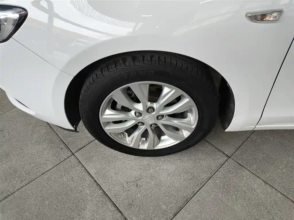 Buick Excelle 2019 15T Manual Elite Type China VI фото 23