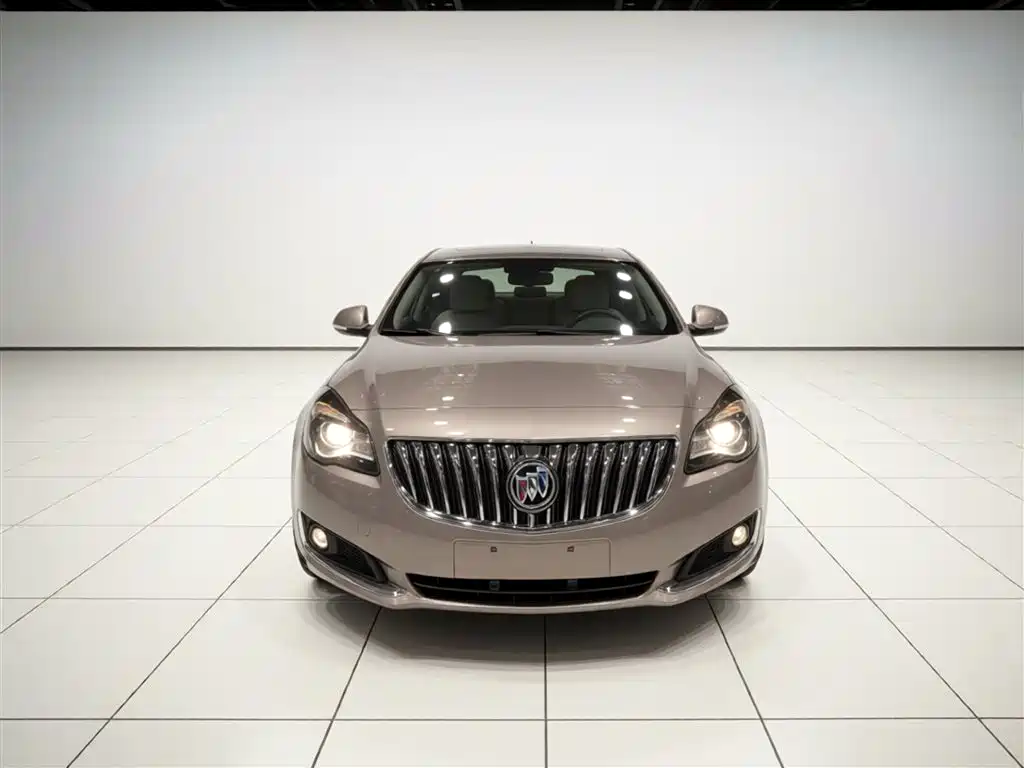 Buick Regal 2015 2.0L Elite Fashion Model фото 3