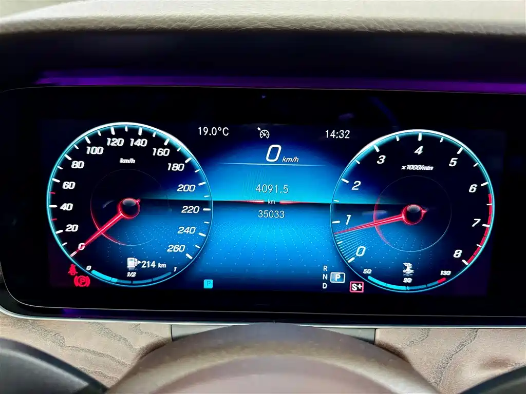 Mercedes-Benz E-Class 2021 E 300 L Fashion фото 16