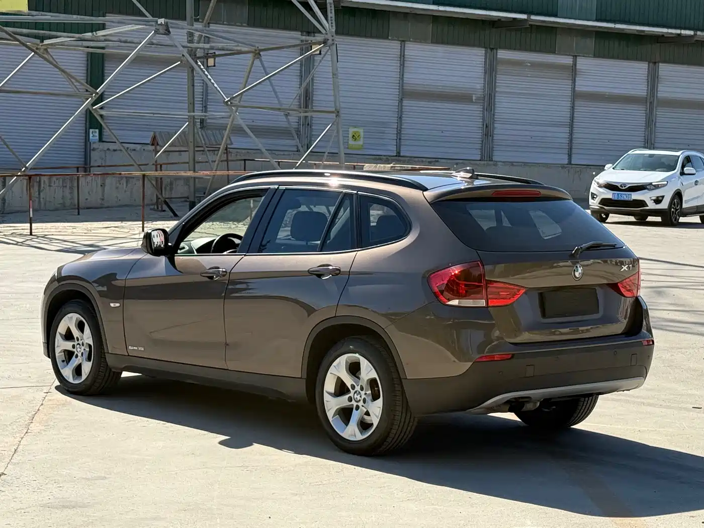 BMW X1 2012 sDrive18i Luxury Model фото 5