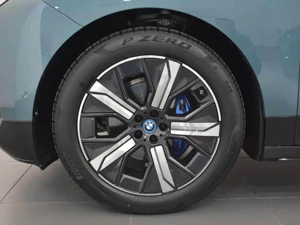 BMW iX 2023 2022 xDrive40