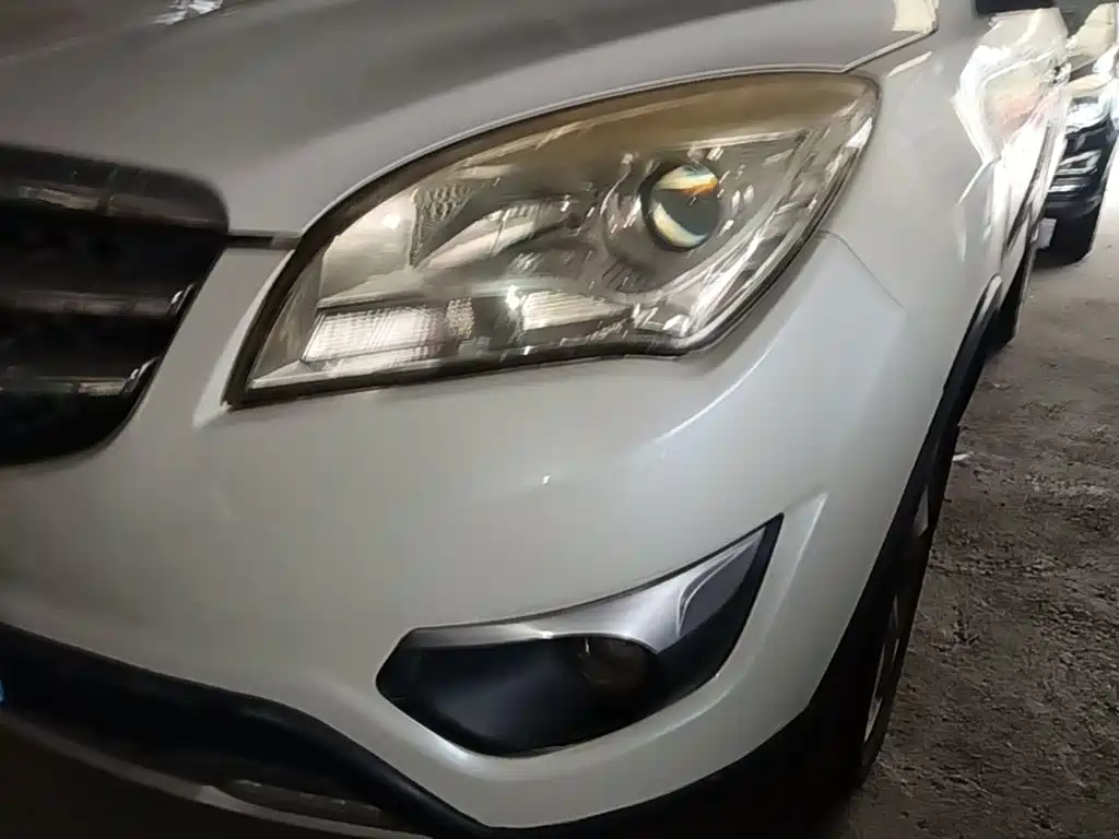 Changan CS35 2015 2015 1.6L Automatic Premium (China IV)