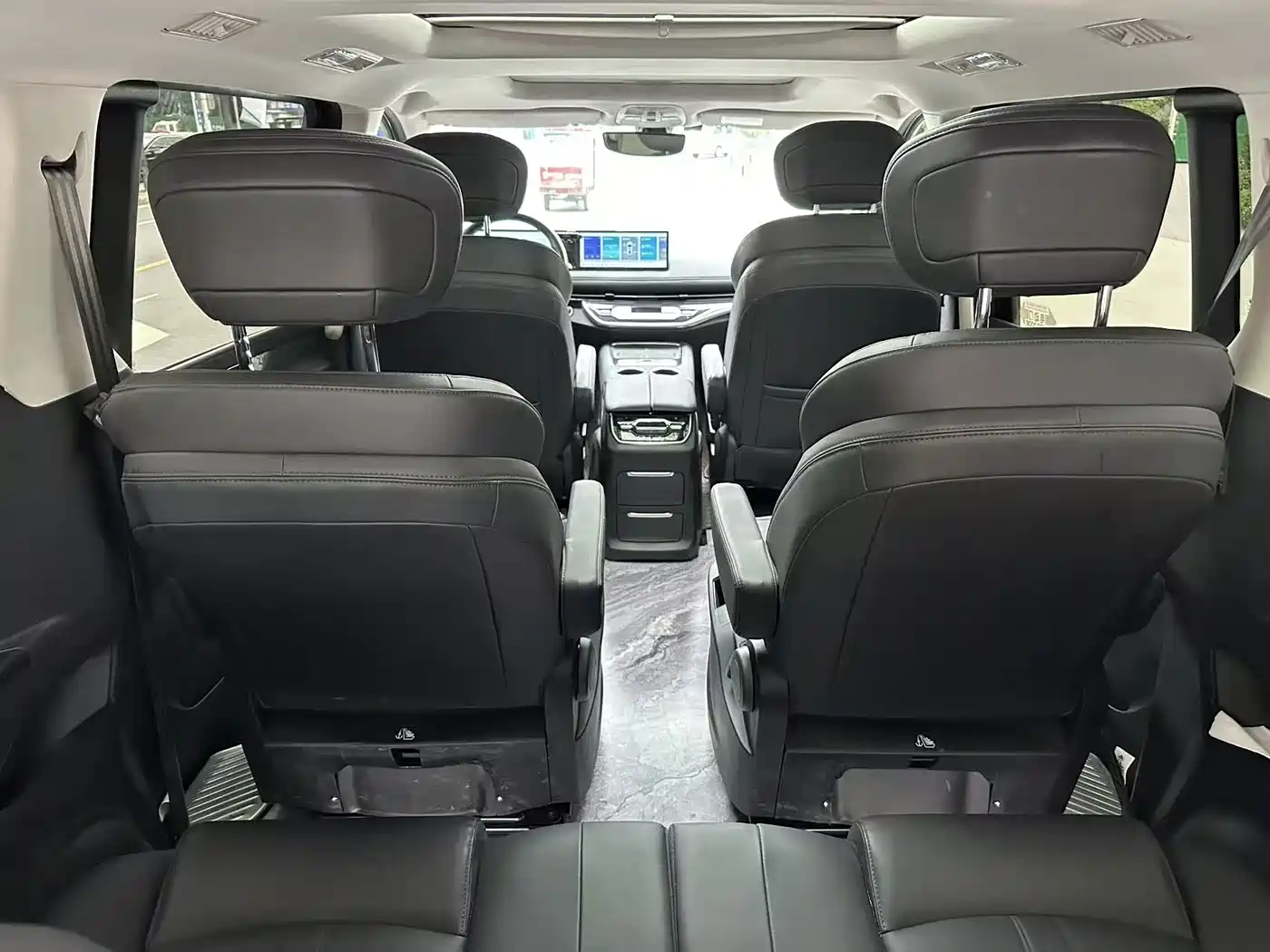 SAIC Maxus Maxus G10 2025 2025 MAX 2.0T Automatic Flagship Edition Gasoline 7-Seater