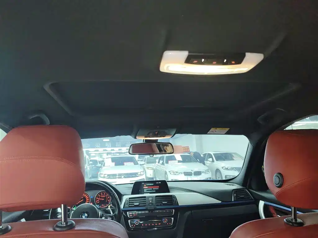 BMW 3 Series 2019 320i M Sport Package фото 18
