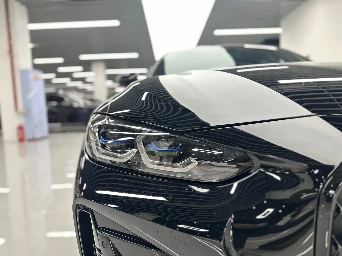 BMW 4 Series 2022 Second Facelift 430i M Sport Shadow Edition фото 4