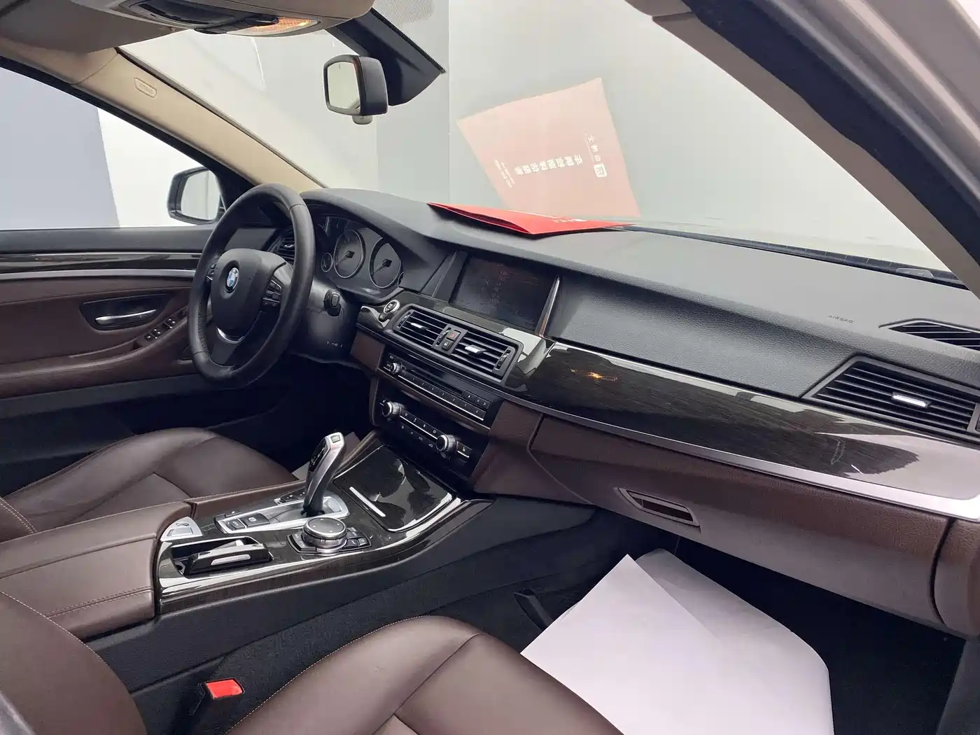 BMW 5 Series 2014 525Li Luxury Design Package фото 16
