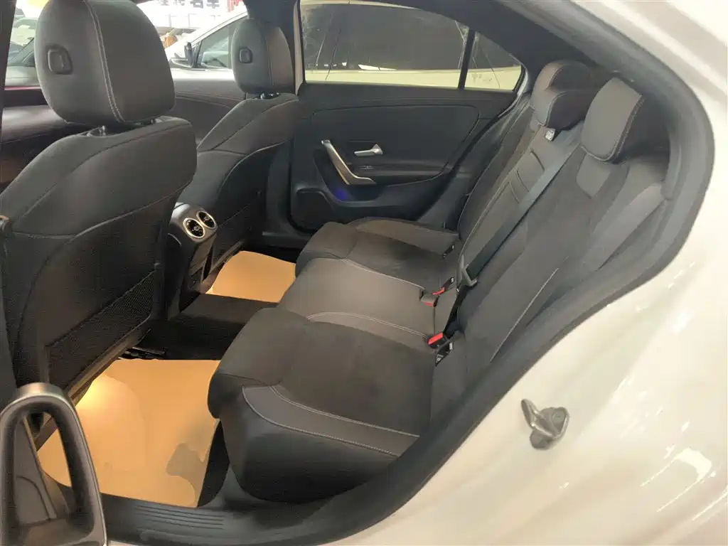 Mercedes-Benz A-Class 2022 Facelift III A 200 L Sport Sedan Fashion фото 17