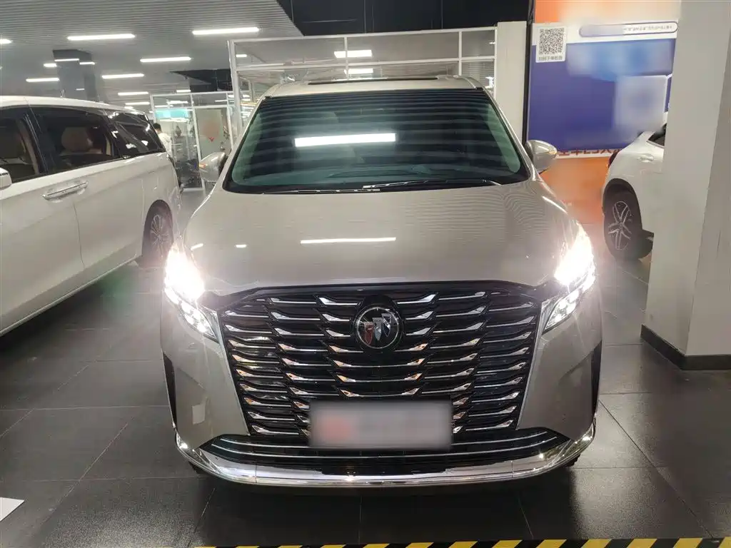 Buick GL8 2023 ES Landmaster Exclusive фото 3