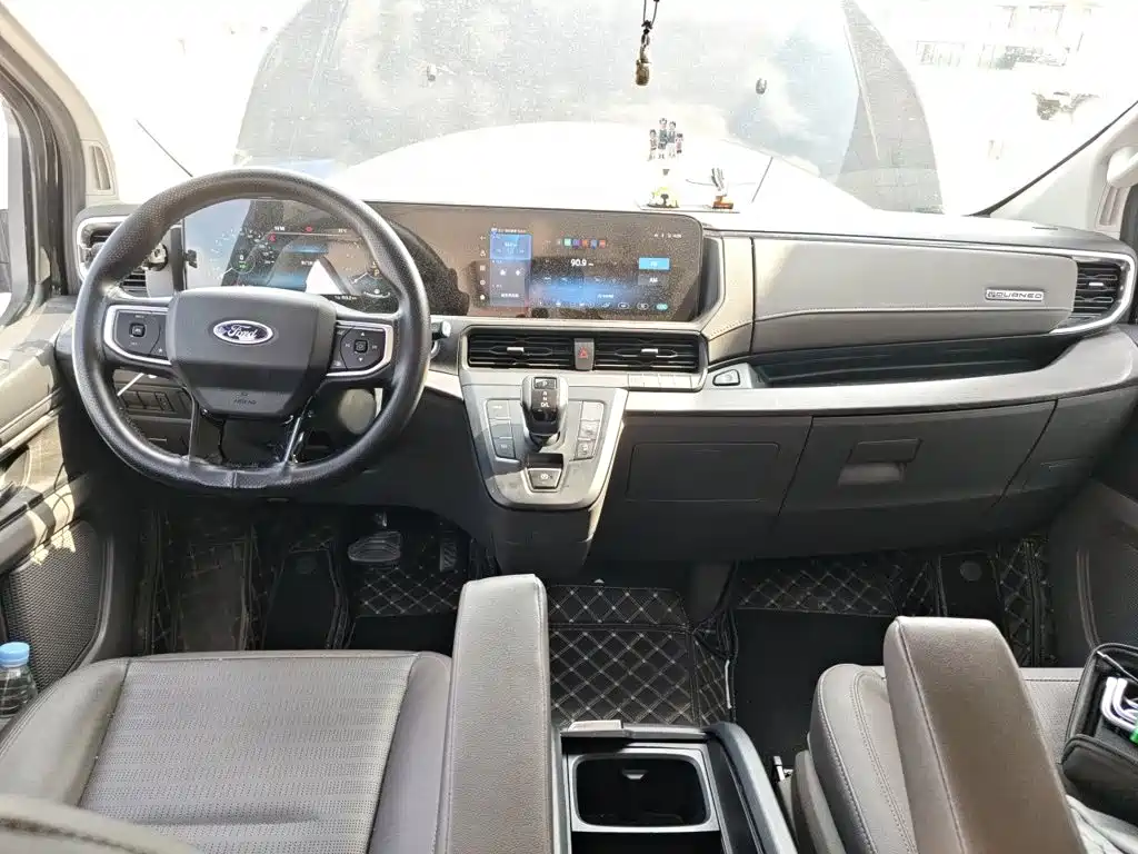 FORD TOURUIOU