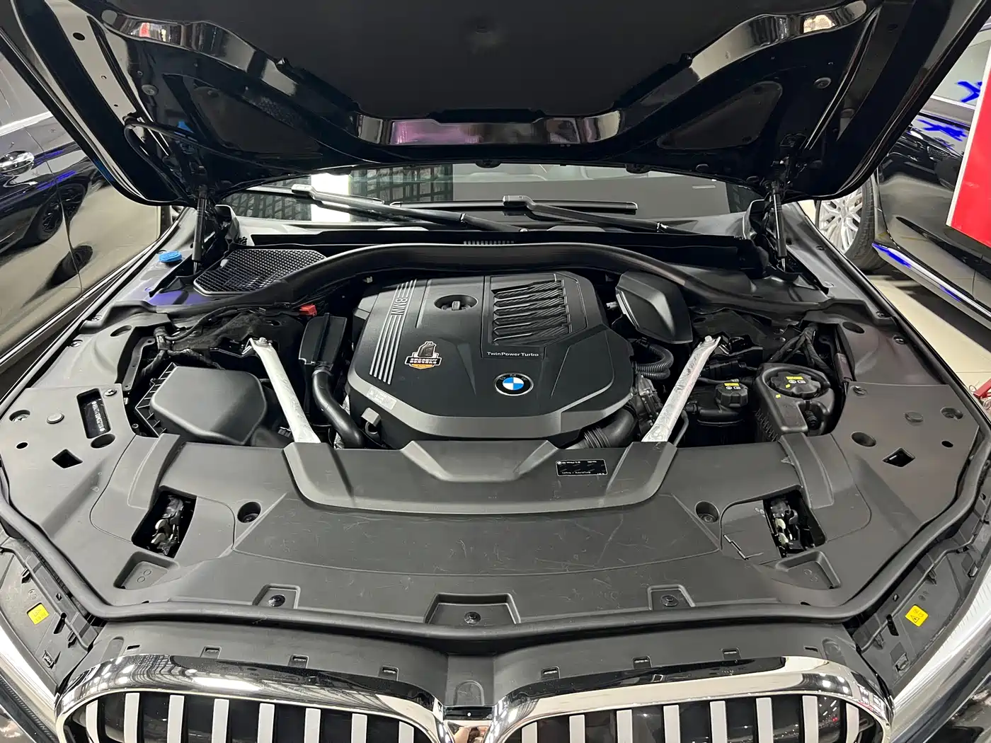 BMW 7 Series 2021 Model 740Li xDrive Executive M Sport Package фото 16