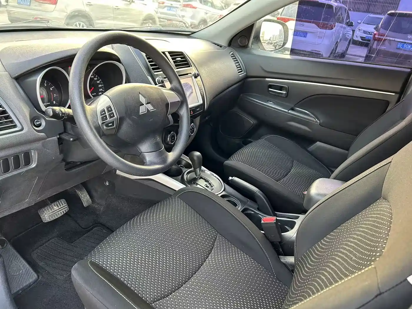 Mitsubishi ASX 2015 2.0L CVT 2WD Elite Edition фото 4