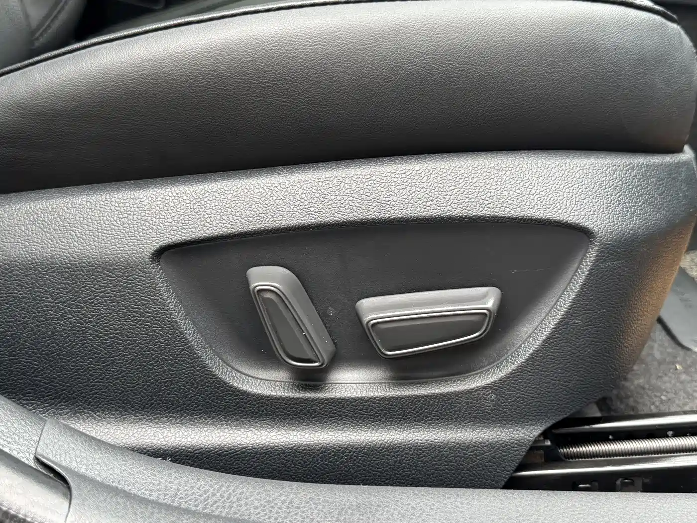 Toyota Avalon 2022 2.0L Luxury Edition фото 8