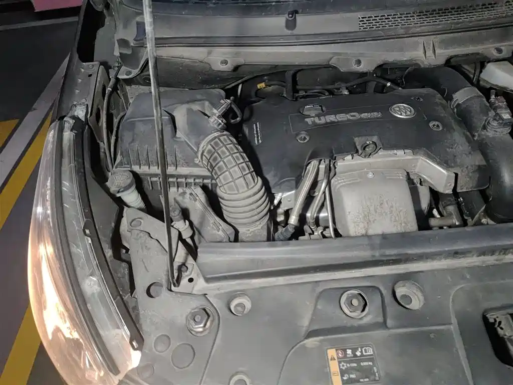 Buick GL8 2018 28T Premium Model China VI фото 21