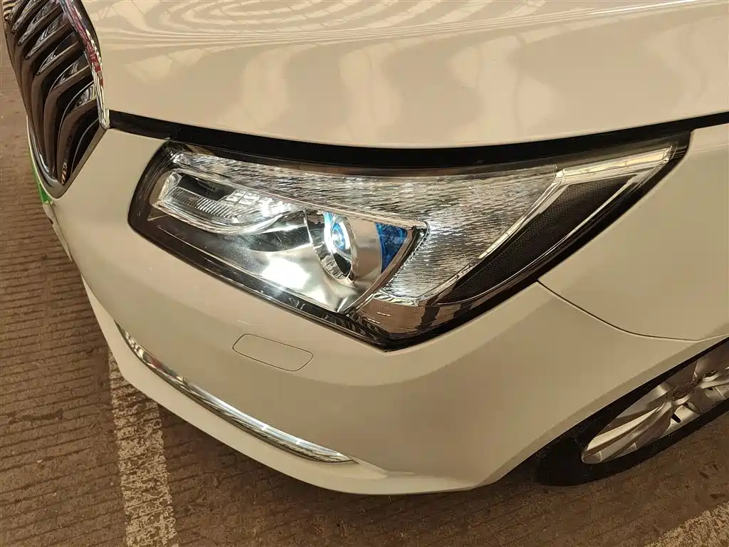 Buick LaCrosse 2013 2.4L SIDI Elite Comfort фото 24