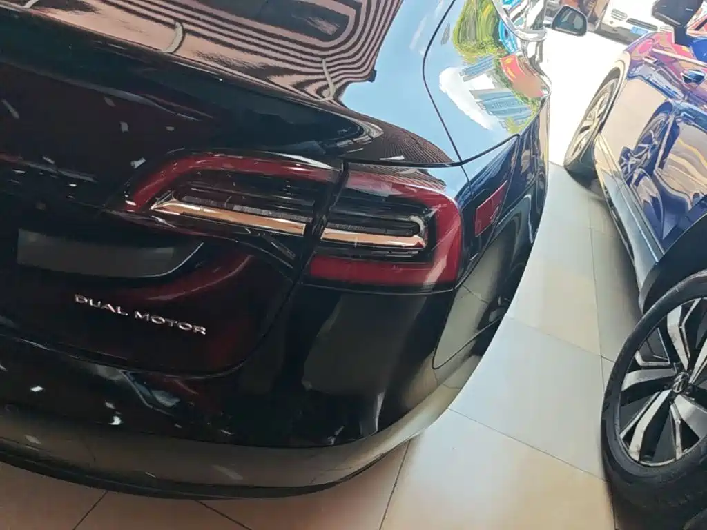 Tesla Model 3 (Import) 2019 2019 Long Range All-Wheel Drive Edition