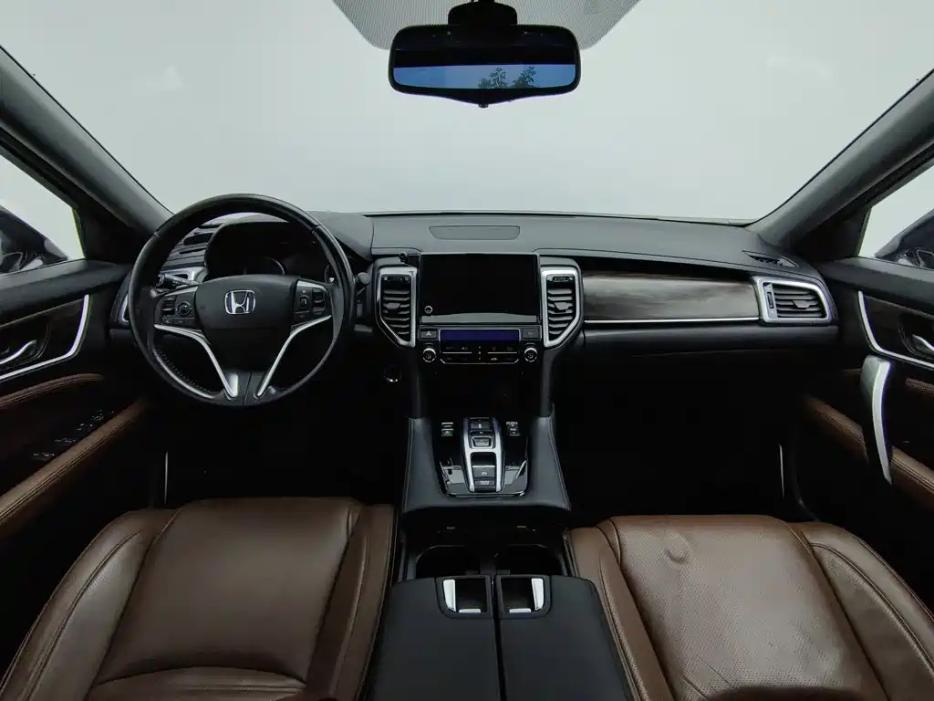 Фото 5 - Honda UR-V