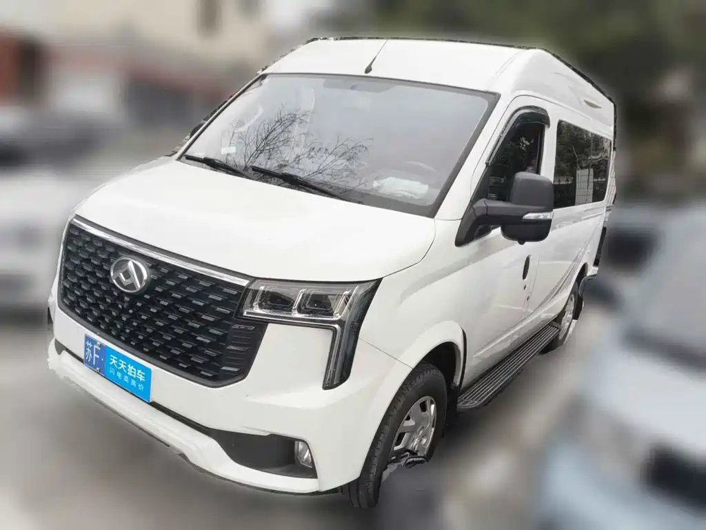 SAIC Maxus Xintu V80 2024 Aoyun Value Edition 6AMT Short Wheelbase Medium Roof 127Ps 5/6 Seats