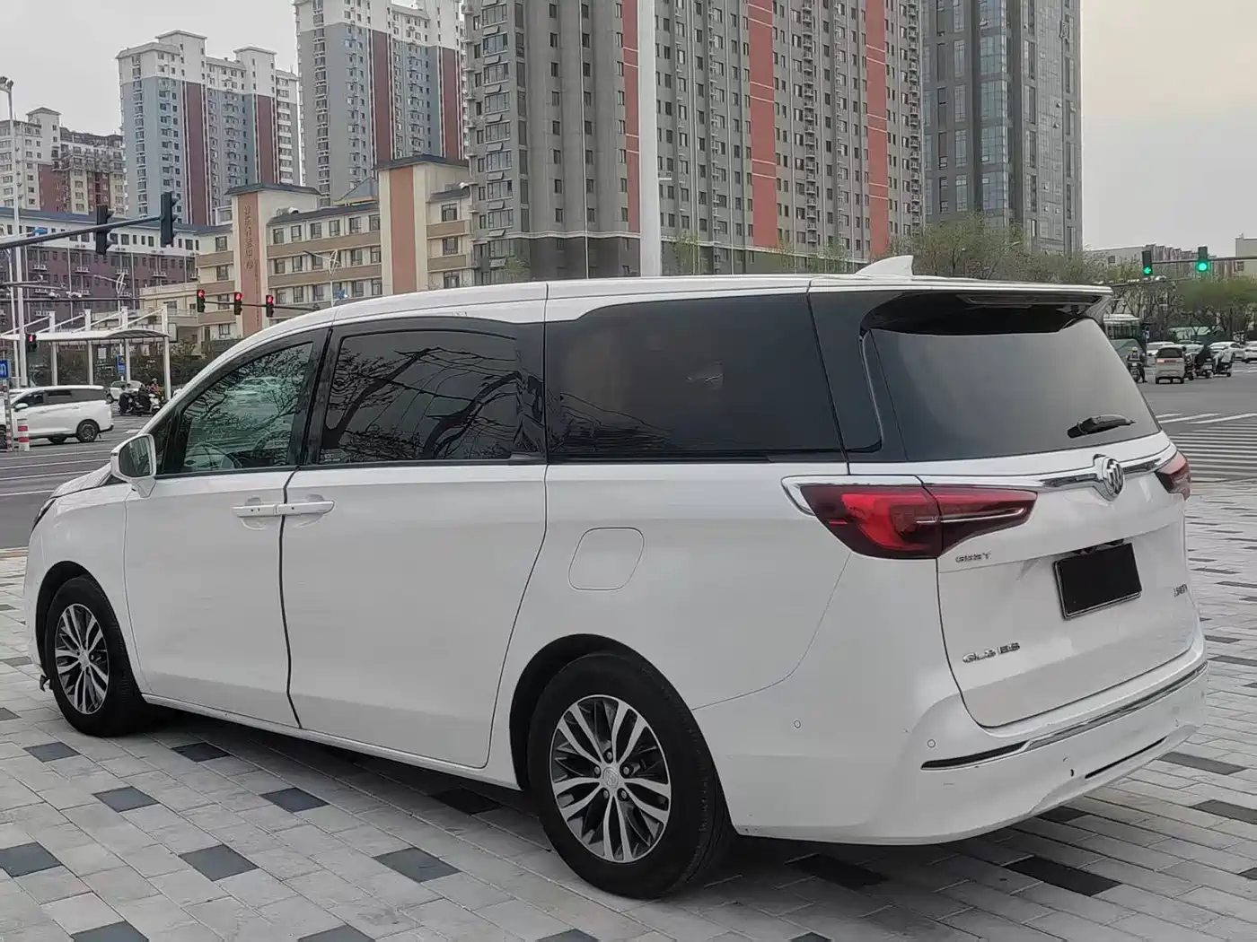 Buick GL8 2021 ES Landlord 653T Premium фото 8