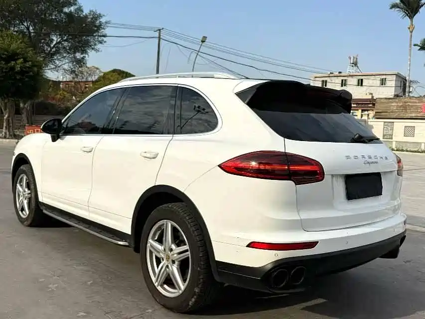 Porsche Cayenne фото 9