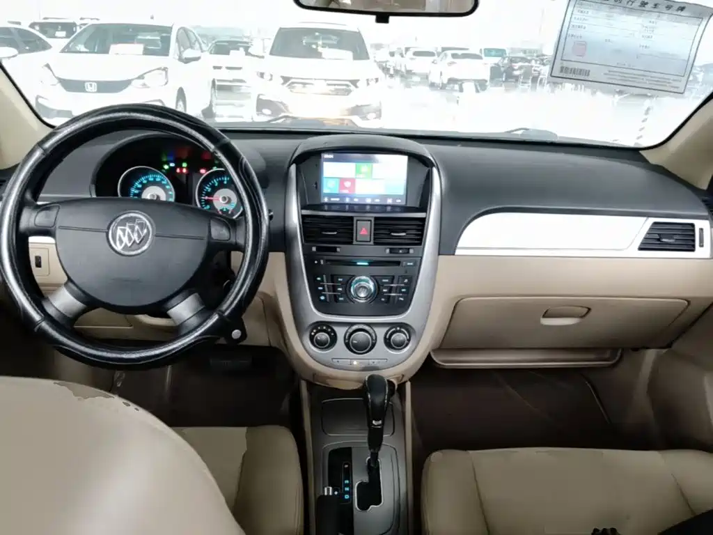 Фото 10 - Buick Excelle